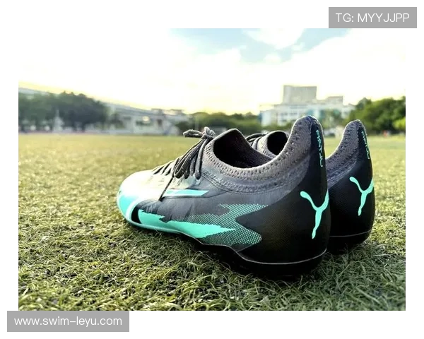 足球鞋科技革新历程：从经典设计到现代高性能球员专属装备